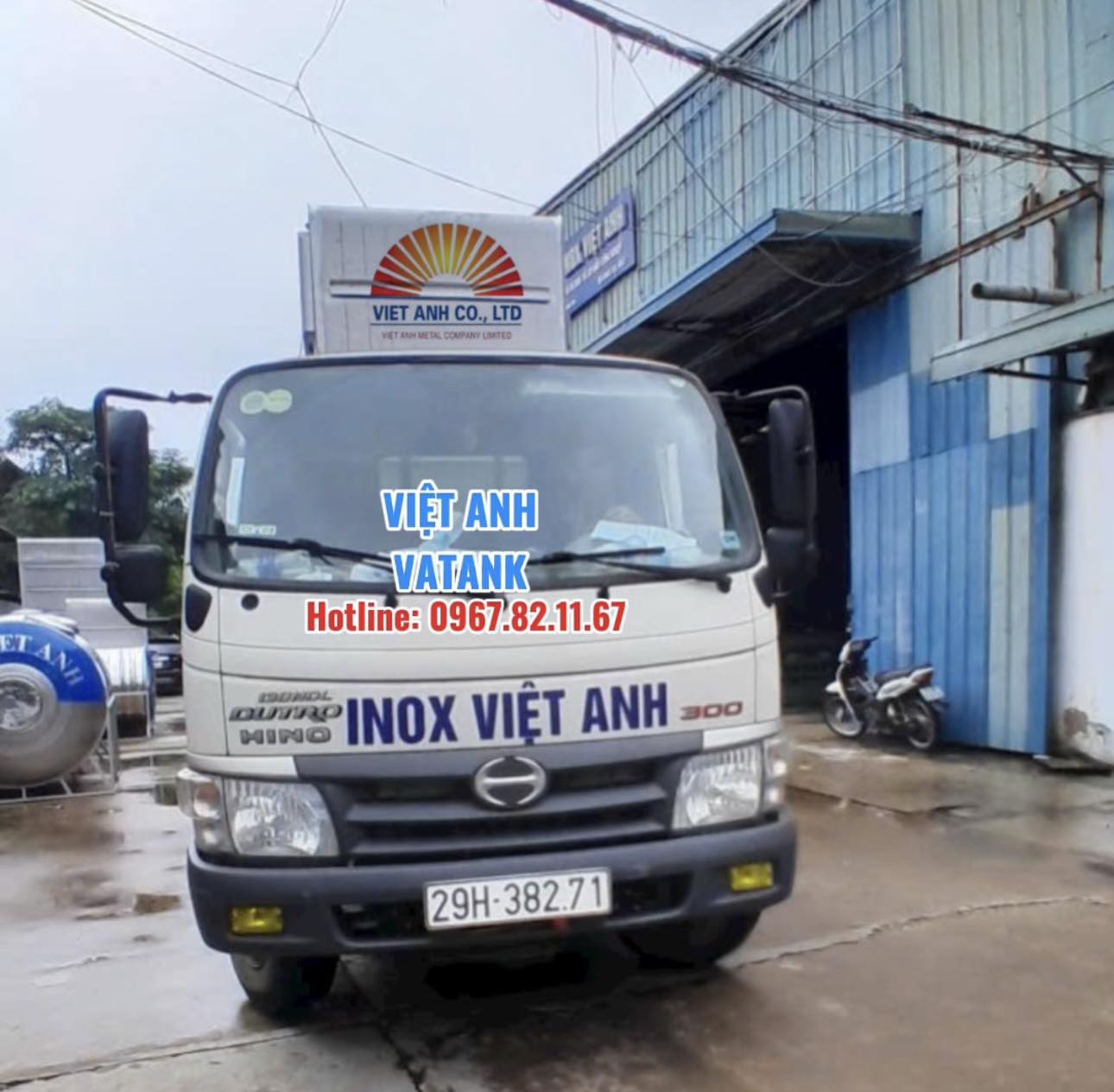 Việt Anh VATANK xuất kho đầu năm với bồn nước inox sáng bóng giao đến công trình