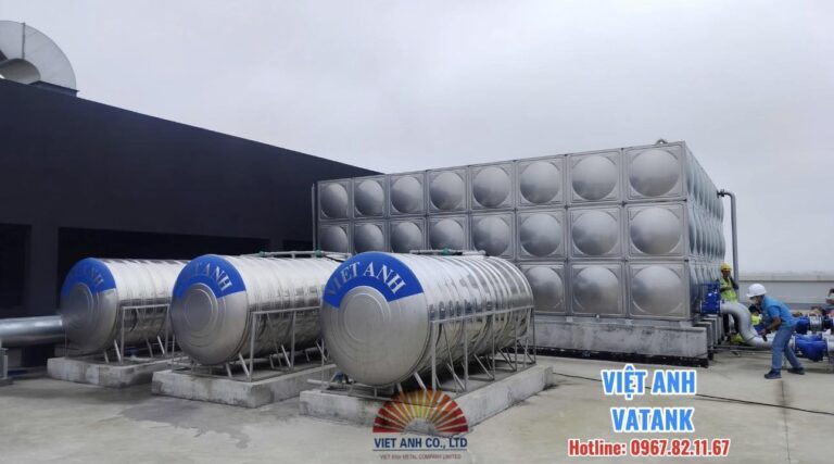 Đội ngũ kỹ thuật VATANK lắp đặt bồn inox công nghiệp tại Bắc Ninh